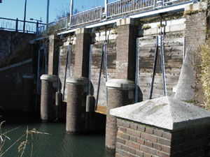 柳原水閘(下流側2)