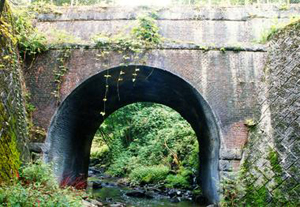 ���H���i�������j