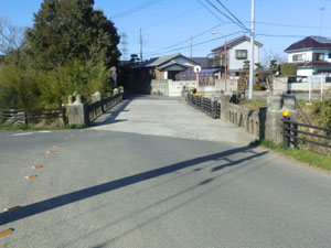 �摜�F�E�݁i���݁j����]��