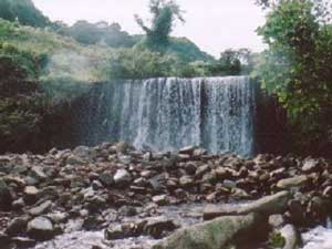 万内川十二号堰堤の写真