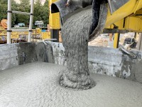 令和6年度 超速硬型の超高性能繊維補強セメント系複合材料(スティフクリート®)を用いた床版上面増厚工法の開発