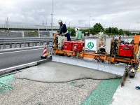 令和6年度 超速硬型の超高性能繊維補強セメント系複合材料(スティフクリート®)を用いた床版上面増厚工法の開発